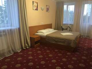 Отель Hotel Nika Киев Двухместный номер Делюкс с 1 кроватью и душем-11