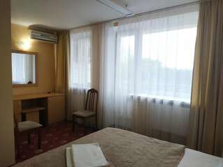 Отель Hotel Nika Киев Большой двухместный номер с 1 кроватью-2